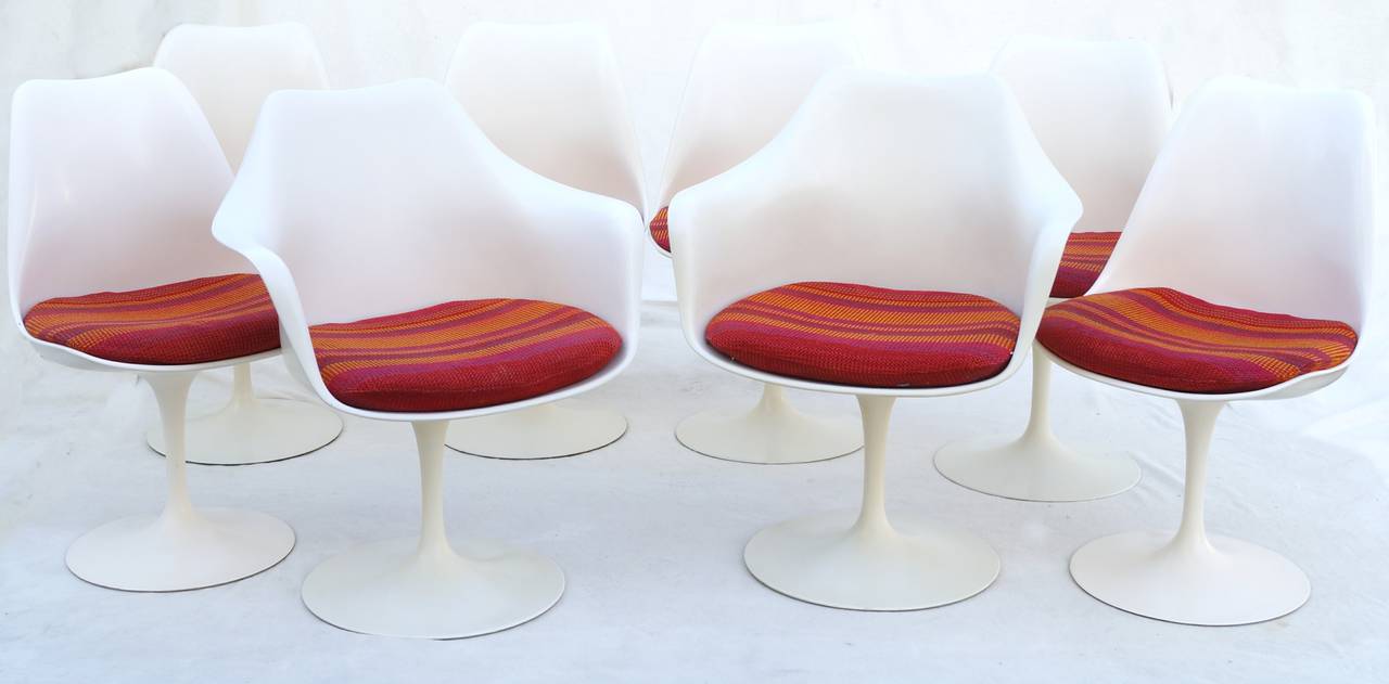 Mid-Century Modern Early Set of Eight Eero Saarinen for Knoll Tulip Dining Chairs, 1960s