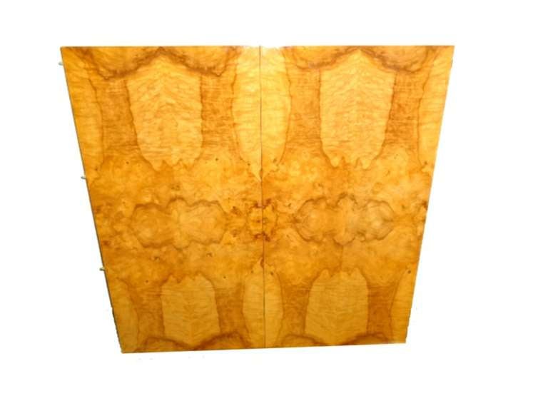 Milo Baughman Game card expanding burlwood dining table burl wood In Good Condition In Wayne, NJ