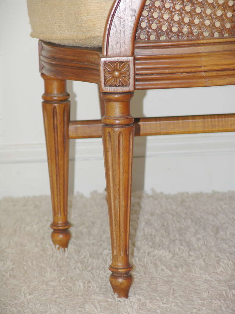 Fauteuil de Bureau Louis XV Style Rosette Side Chair In Good Condition In Wayne, NJ