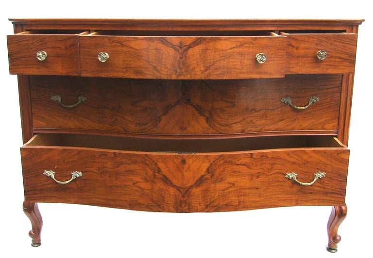 French Burl Wood Burlwood Chest of Drawers Dresser In Excellent Condition In Wayne, NJ