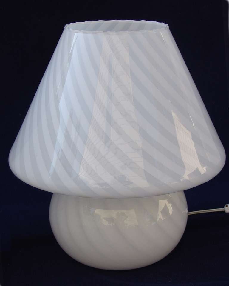 Late 20th Century Pair of White Swirl Art Glass Vistosi Murano Table Lamps