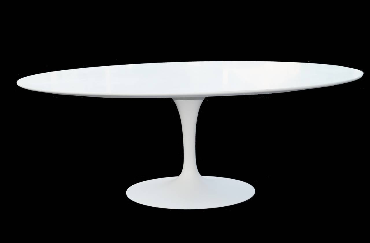 Mid-Century Modern Saarinen Knoll tulip dining table dated 1963.