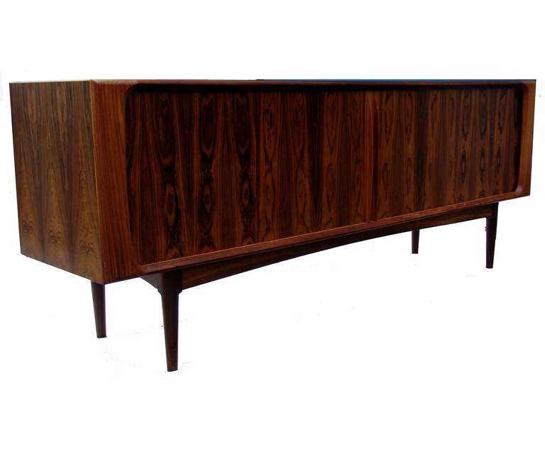 Bernhard Pedersen & Søn Rosewood Danish modern credenza buffet with hutch. May use with or without hutch. The credenza is 83