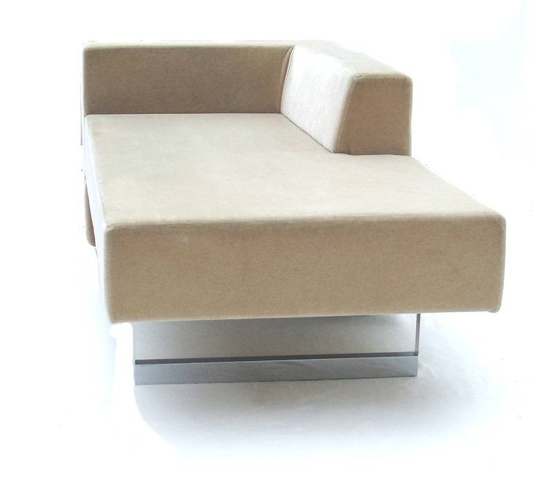 Modern Vladimir Kagan Sofa Omnibus Chaise Lounge for Gucci