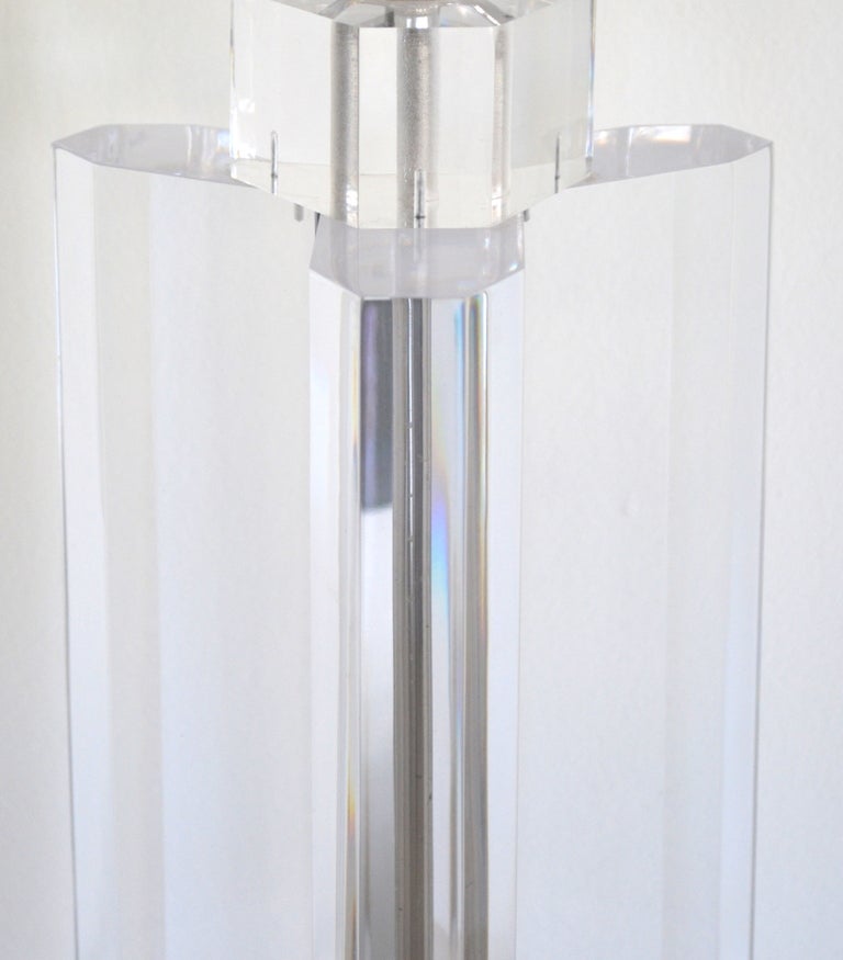 Mid-Century Modern Stunning Geometric Form Lucite Lamp