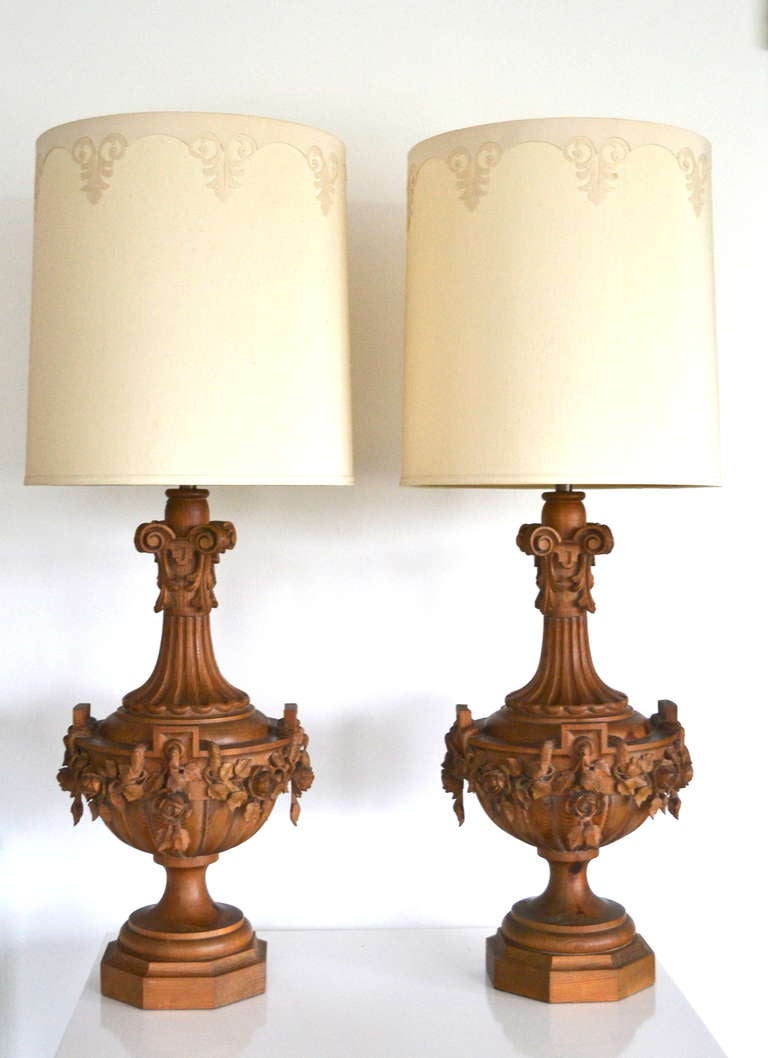 Pair of Impressive Hollywood Regency Wooden Urn Form Table Lamps by Marbro 2