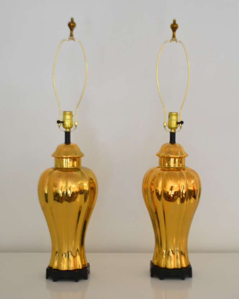 Pair of Hollywood Regency Gold Glazed Urn Form Ceramic Table Lamps In Excellent Condition For Sale In West Palm Beach, FL
