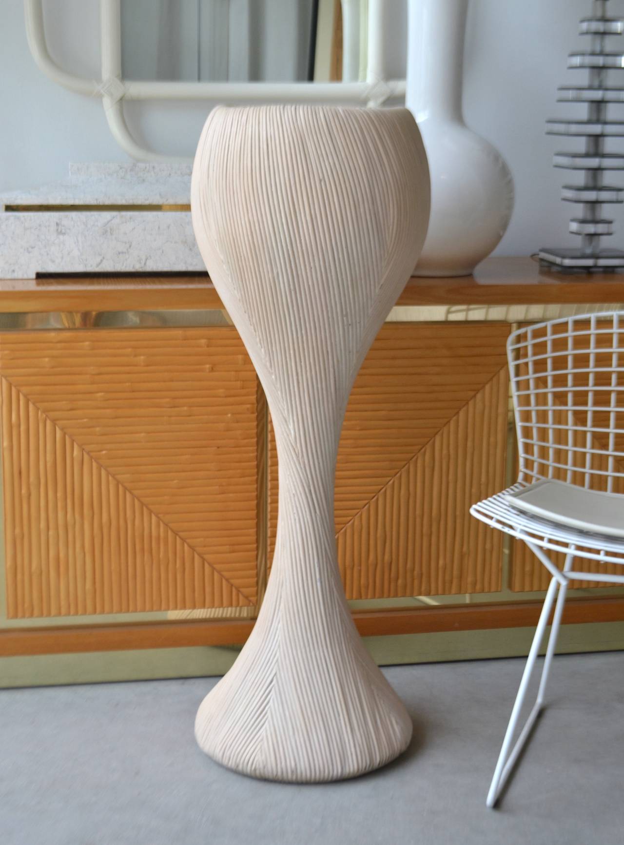 Sculptural Plant Stand In Excellent Condition In West Palm Beach, FL