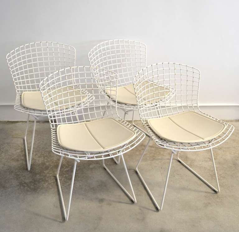 Mid-Century Modern Set of White Bertoia Dining Chairs