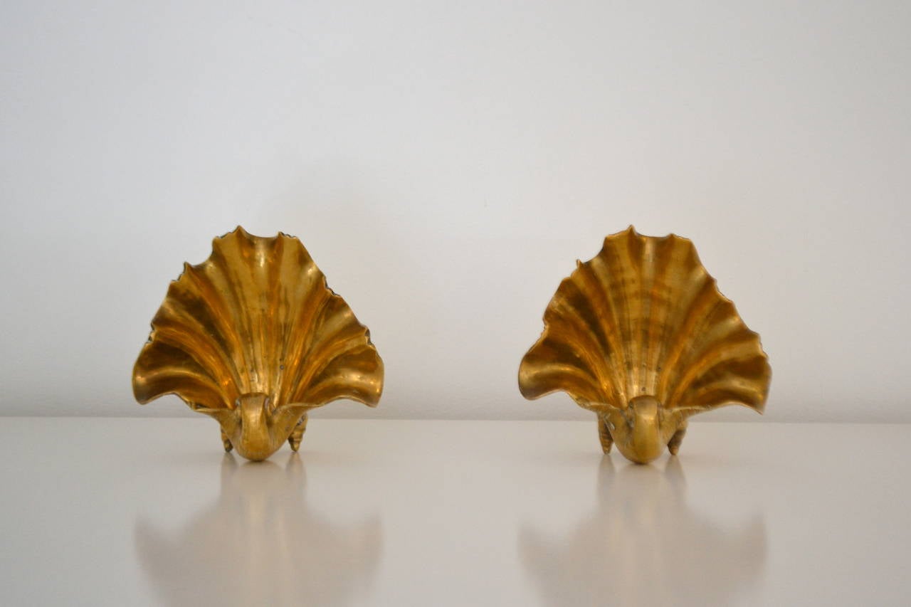 Pair of Brass Shell Garniture In Excellent Condition In West Palm Beach, FL