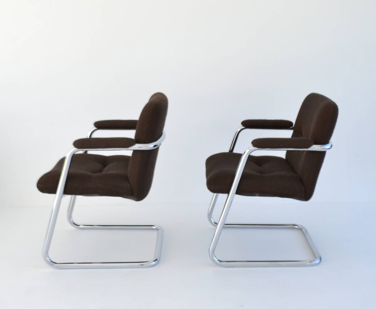Late 20th Century Pair of Mid-Century Lounge Chairs