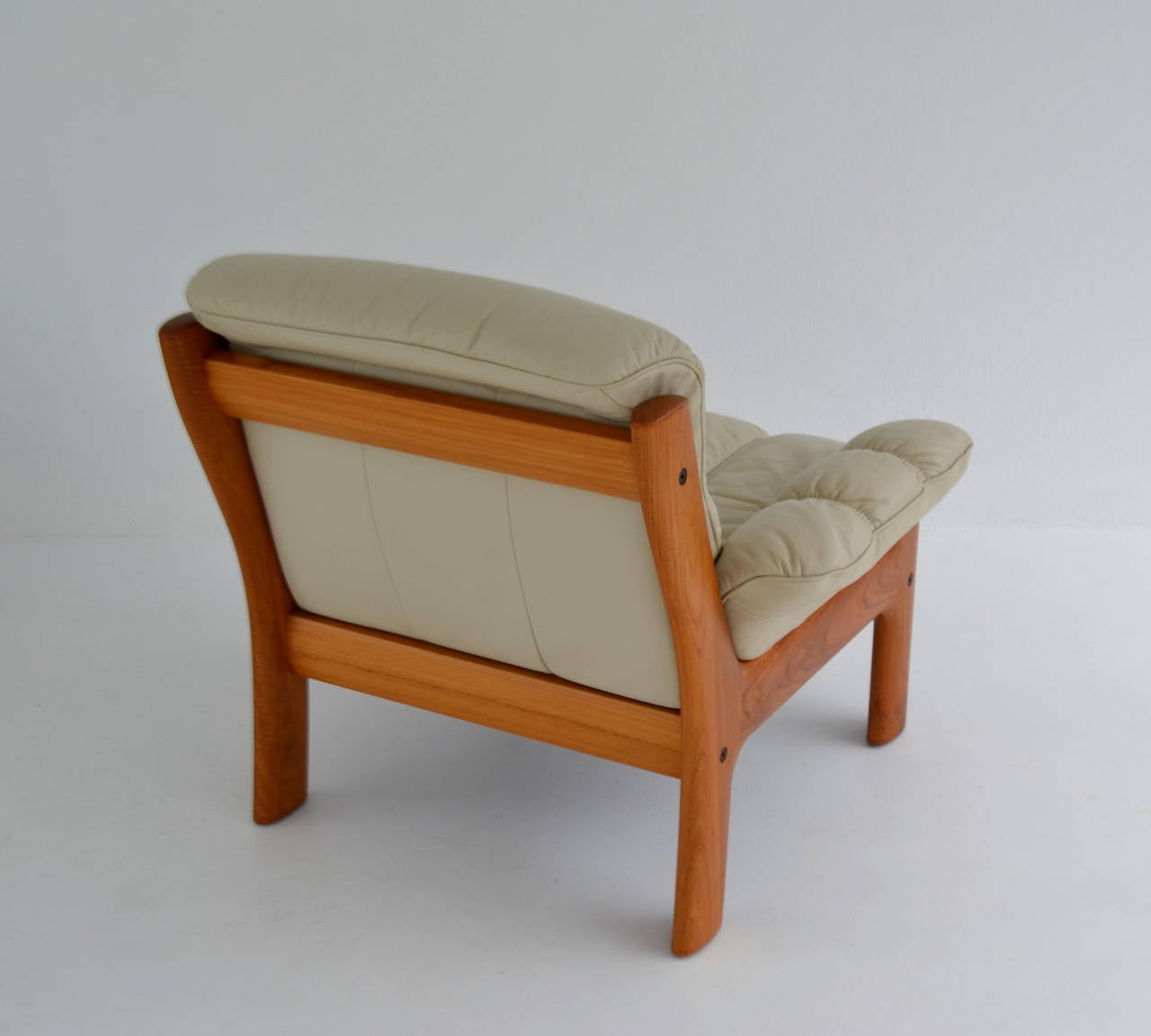 Norwegian Postmodern Leather and Teak Club Chair by J. E. Ekornes