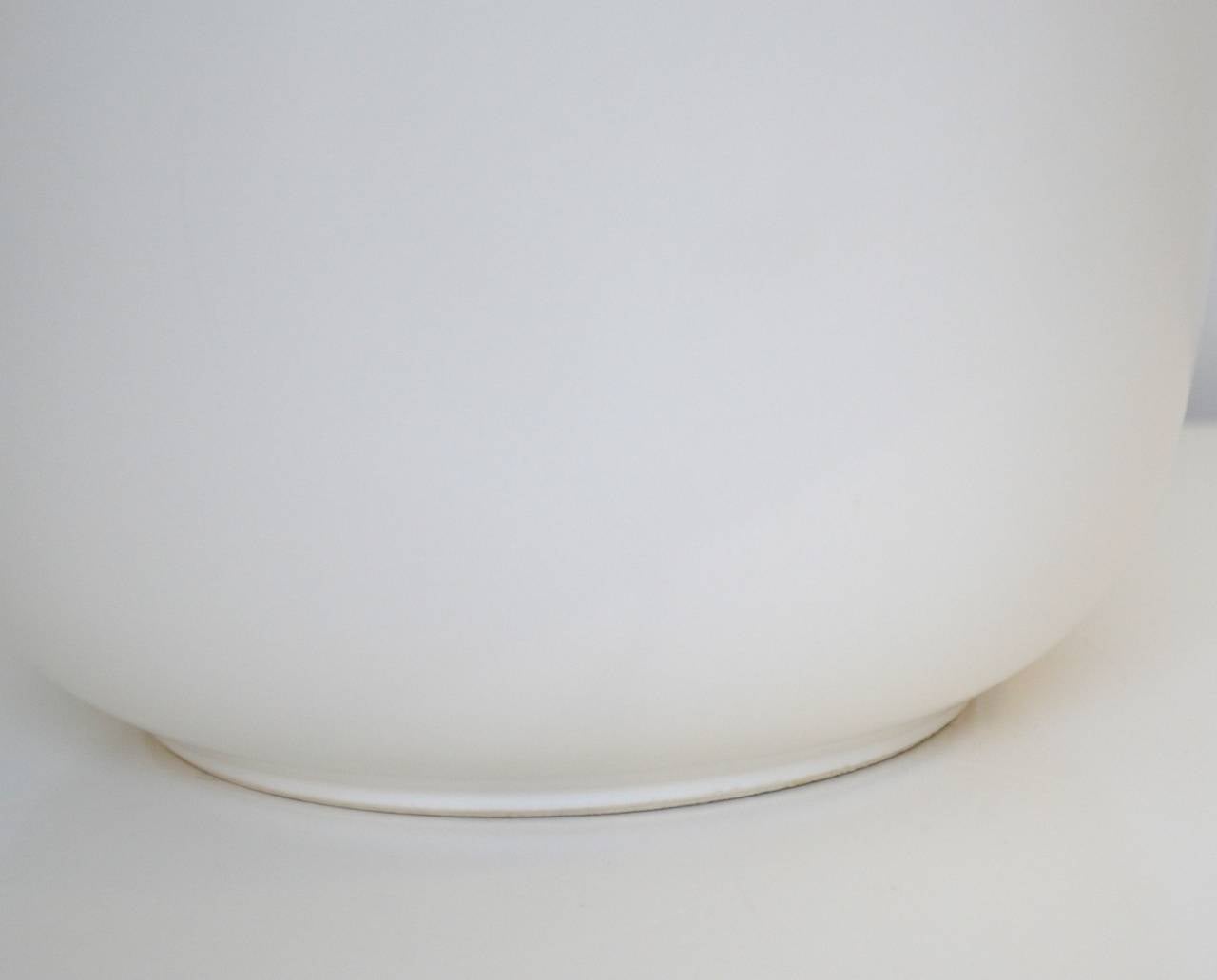 Brass Mid-Century Modern White Glazed Ceramic Table Lamp