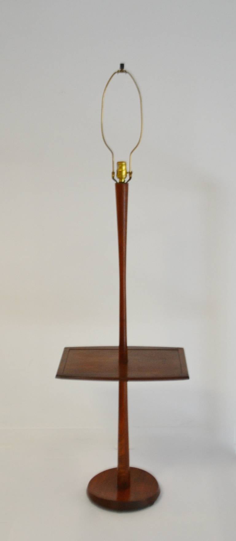 Mid-Century Modern Floor Lamp In Excellent Condition In West Palm Beach, FL