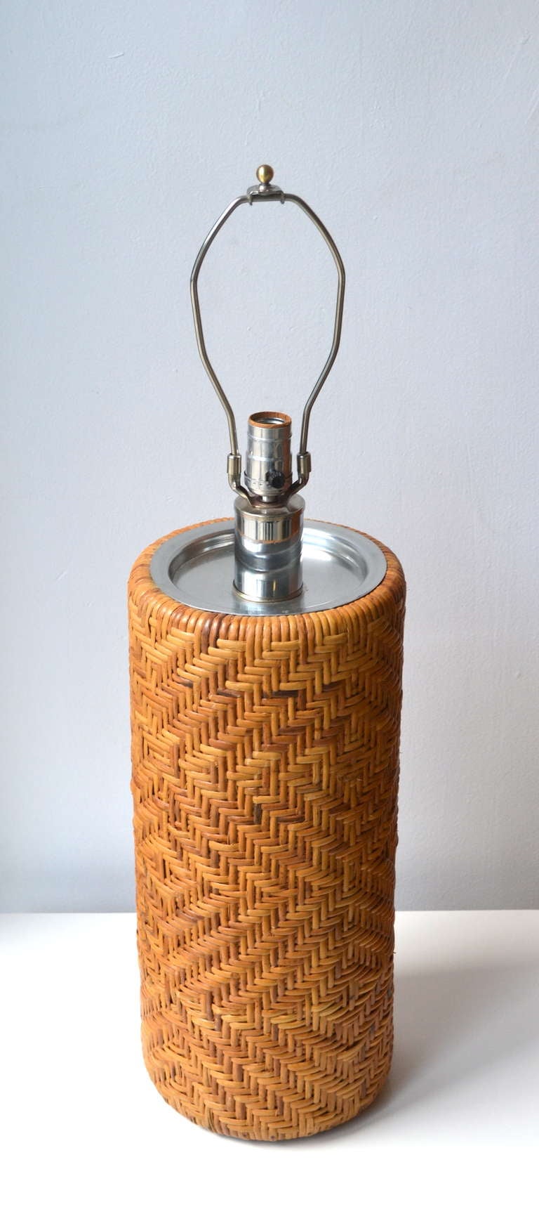 Woven Reed Cylinder Form Table Lamp In Excellent Condition In West Palm Beach, FL