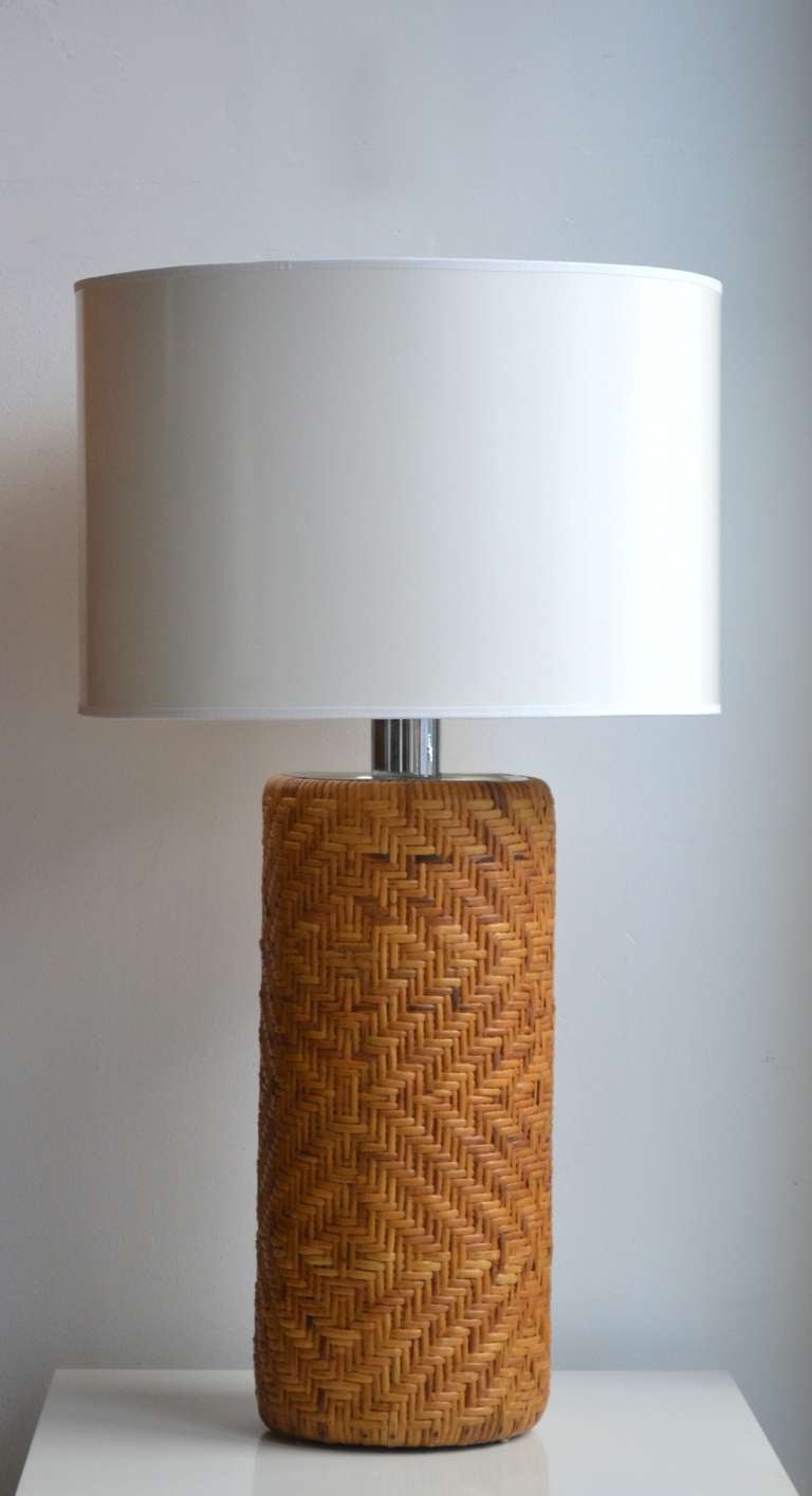 Woven Reed Cylinder Form Table Lamp 3
