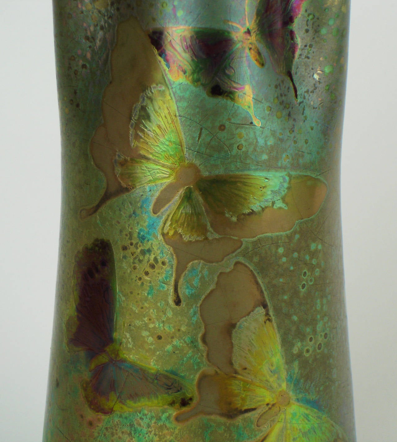20ième siècle Vase en céramique irisée de Clément Massier