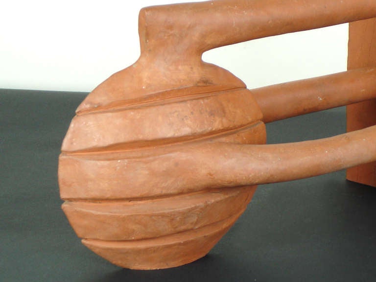 A terra cotta sculpture by Victor Roman In Excellent Condition For Sale In Janvry, Essonne