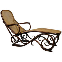 Antique Bent Wood Chaise Longue Attributed to Thonet