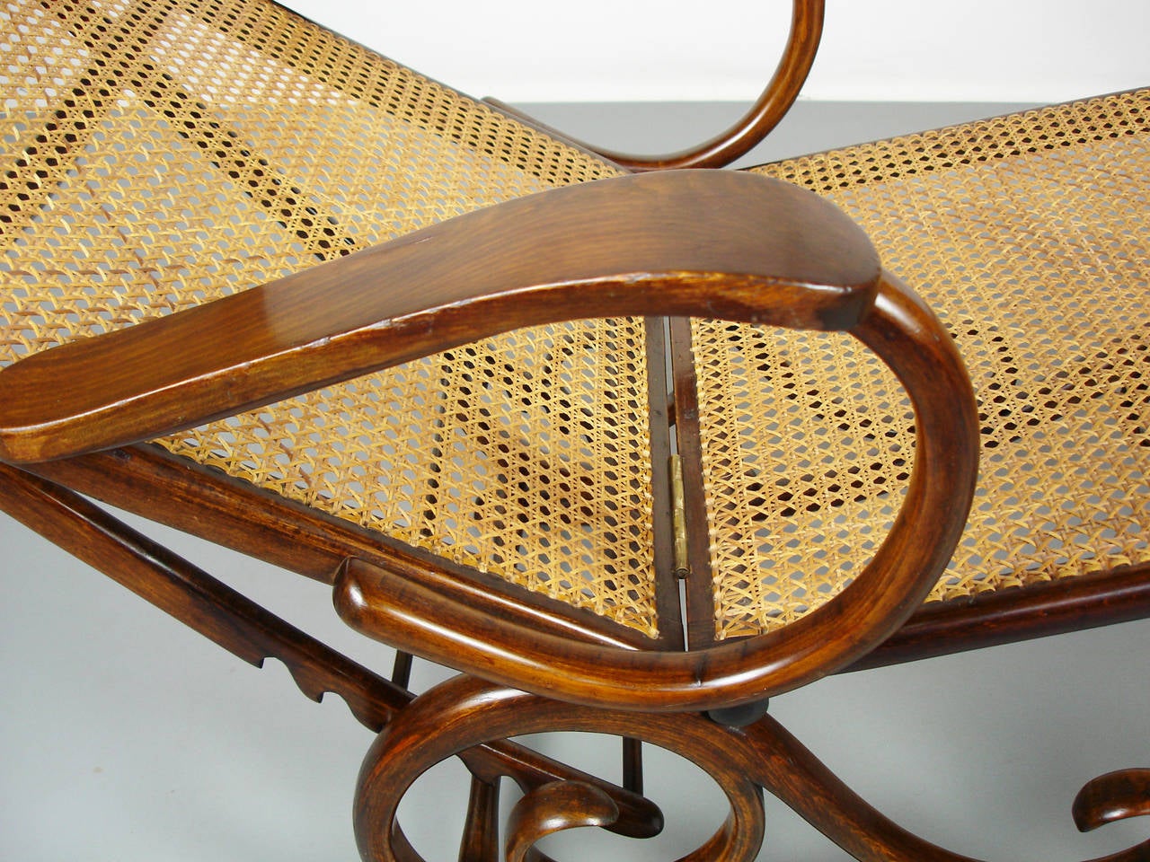 Beech Bent Wood Chaise Longue Attributed to Thonet