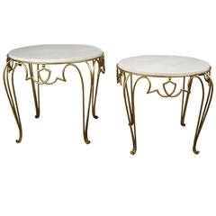 Paire de tables d
appoint dans le style de René Drouet