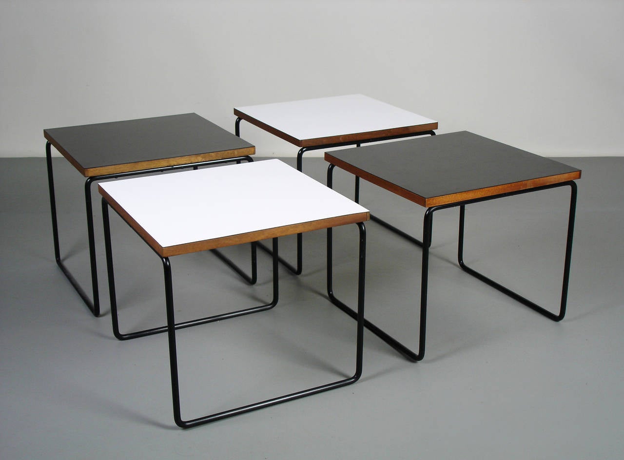 4 side tables by Pierre Guariche In Good Condition In Janvry, Essonne