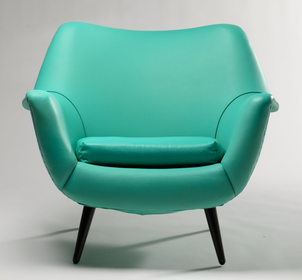 American Pair of Sculptural Club Chairs in the style of Gio Ponti