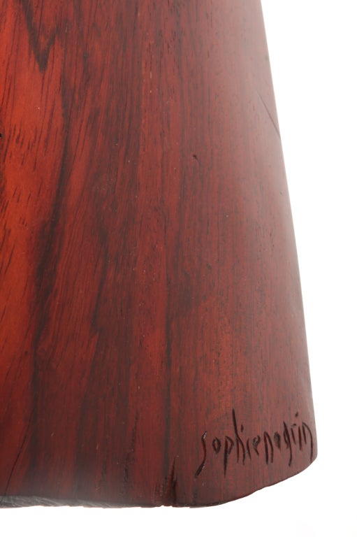 Escultura de madera dura exótica de Sophie Negrin siglo XX en venta