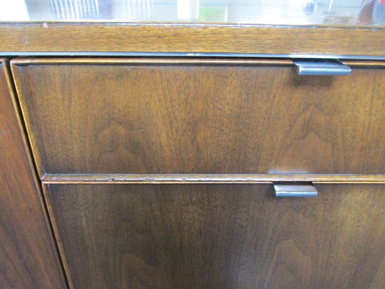 Fine Stow Davis Walnut & Chrome Credenza 3