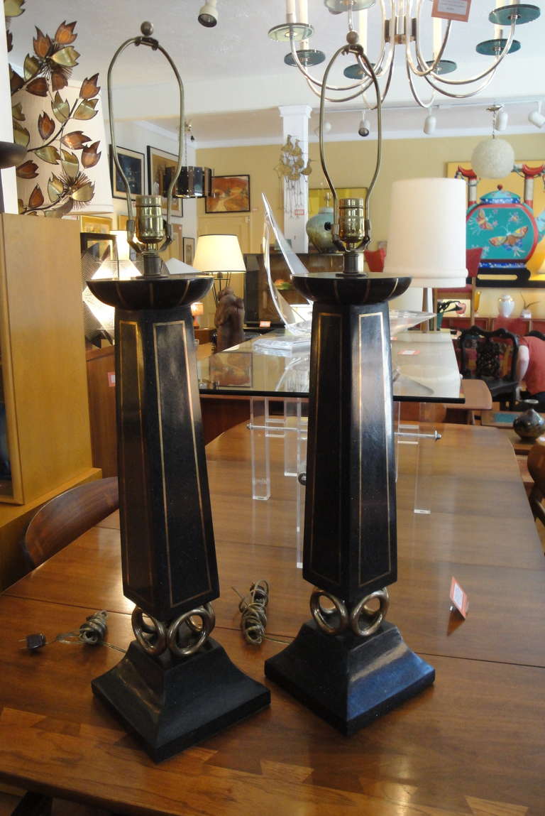 Large-Scale Hollywood Regency Table Lamps in the Style of Parzinger In Excellent Condition In Fulton, CA