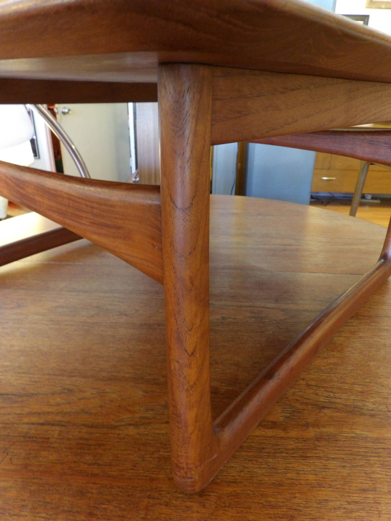 Peter Hvidt Teak Danish Modern End Table In Good Condition For Sale In Fulton, CA