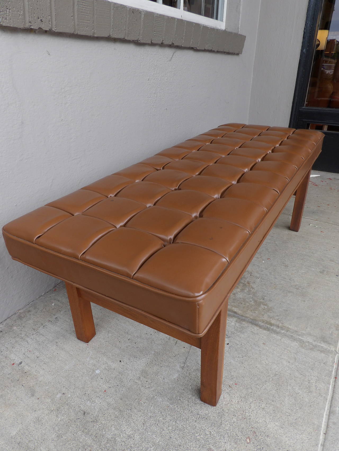 Classic Mid-Century Modern Button Tufted Bench For Sale 1