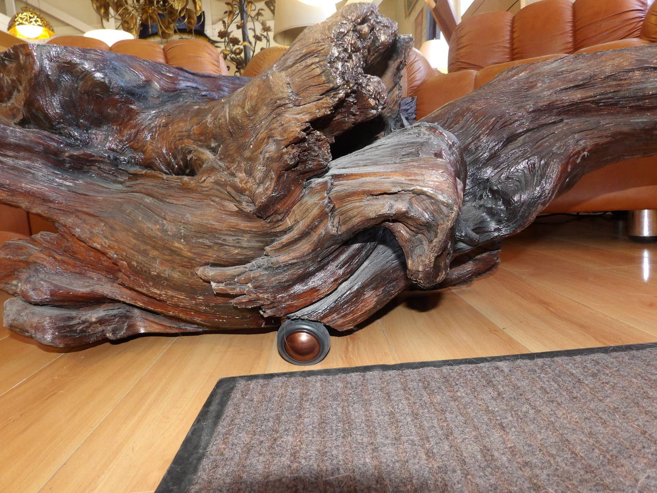 Redwood Live Edge Coffee Table In Excellent Condition In Fulton, CA