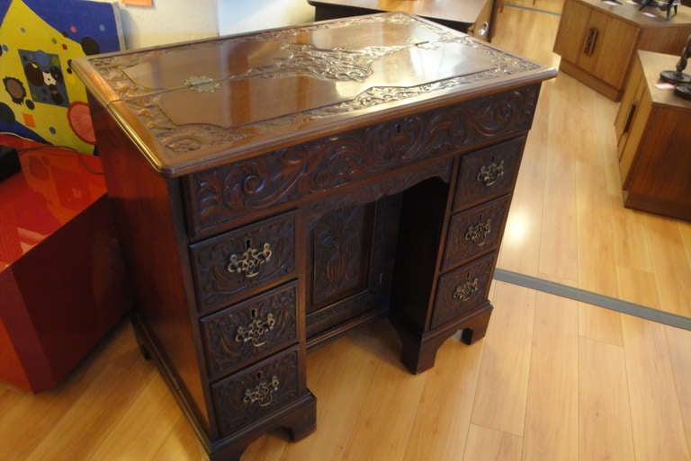 19th Century Carved Mahogany Desk In Good Condition For Sale In Fulton, CA