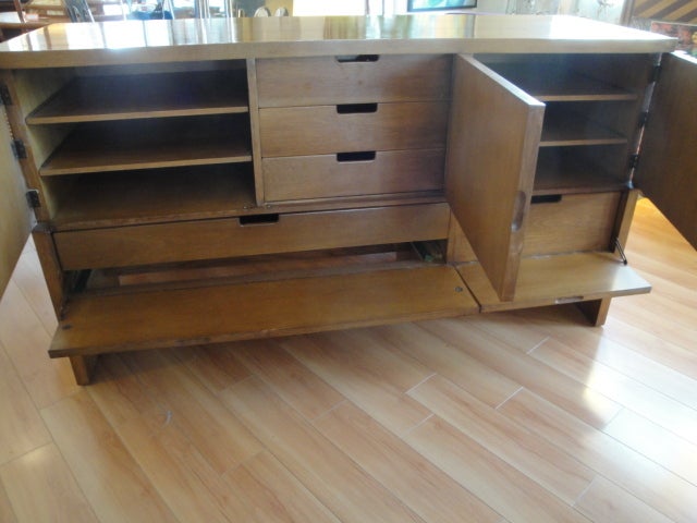 Credenza Designed by Harold Schwartz for Romweber Furniture In Good Condition For Sale In Fulton, CA