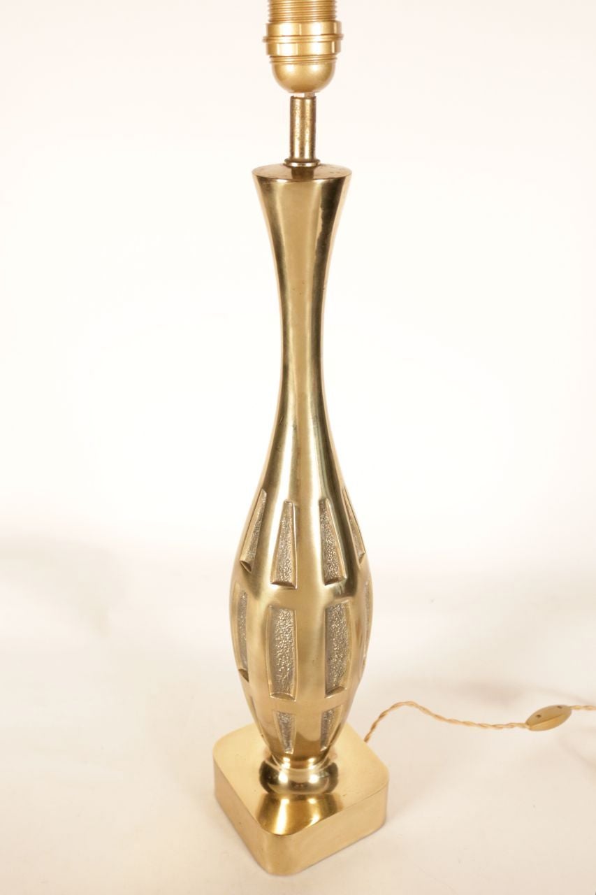 Paire de lampes de table en laiton poli en vente 1