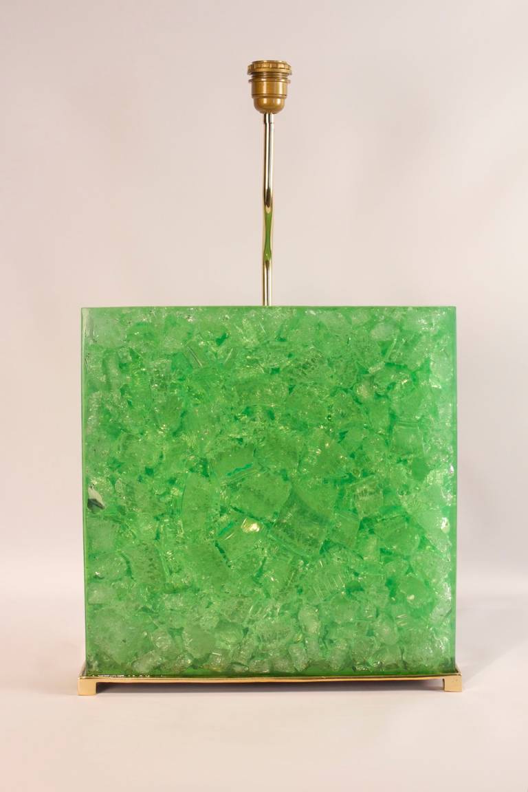 Increíble lámpara con resina de hielo picado. 
Firmado y numerado. 
Posibilidad de una pareja.