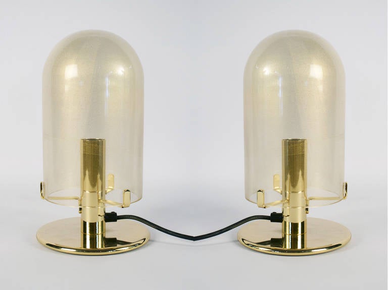 Table lamps in Murano glass with gold inclusion, on polished brass base.
Circa 1980's
Italy