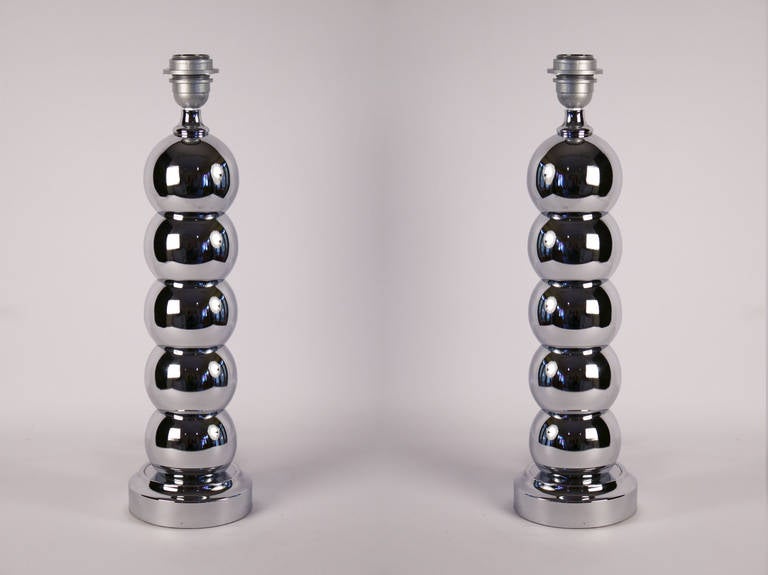 Pair of chromed balls table lamps.