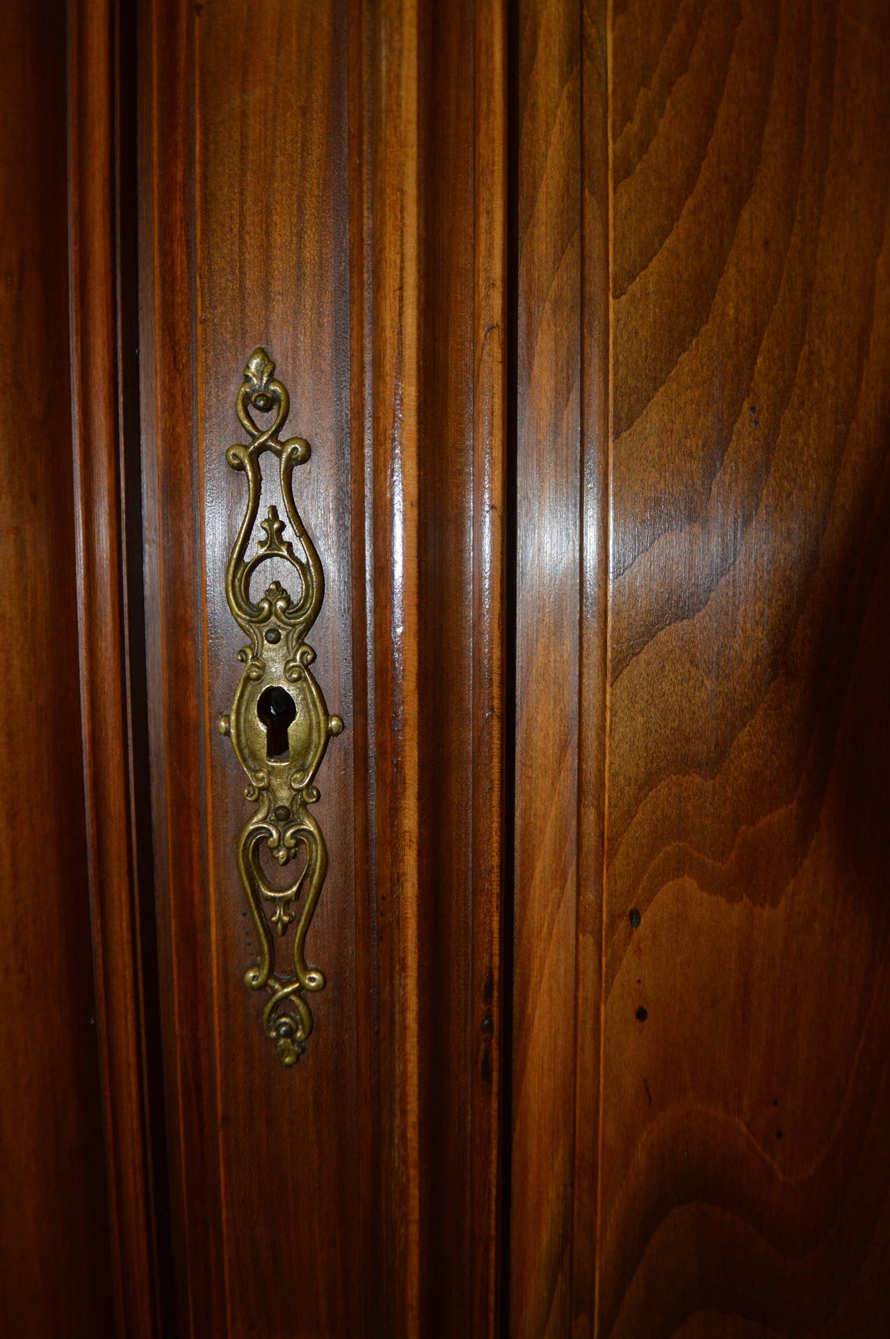 20th Century Louis XV Style Solid Walnut Buffet