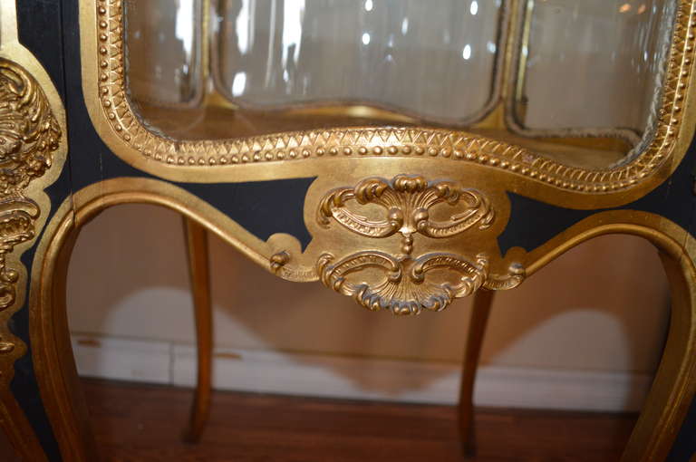 Louis XV Style Vitrine In Excellent Condition In Oakville, ON