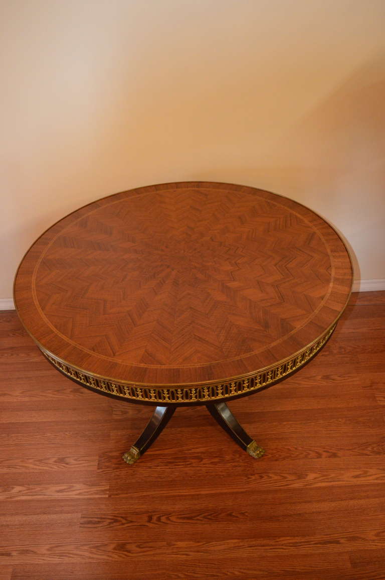 Neoclassical Neoclassic Style Round Center Pedestal Table