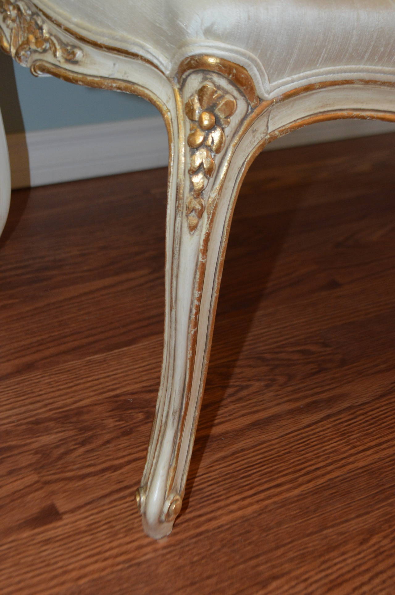Italian Louis XV Style Bench Showing Painted Showing Gilt Accent, for Custom Order For Sale