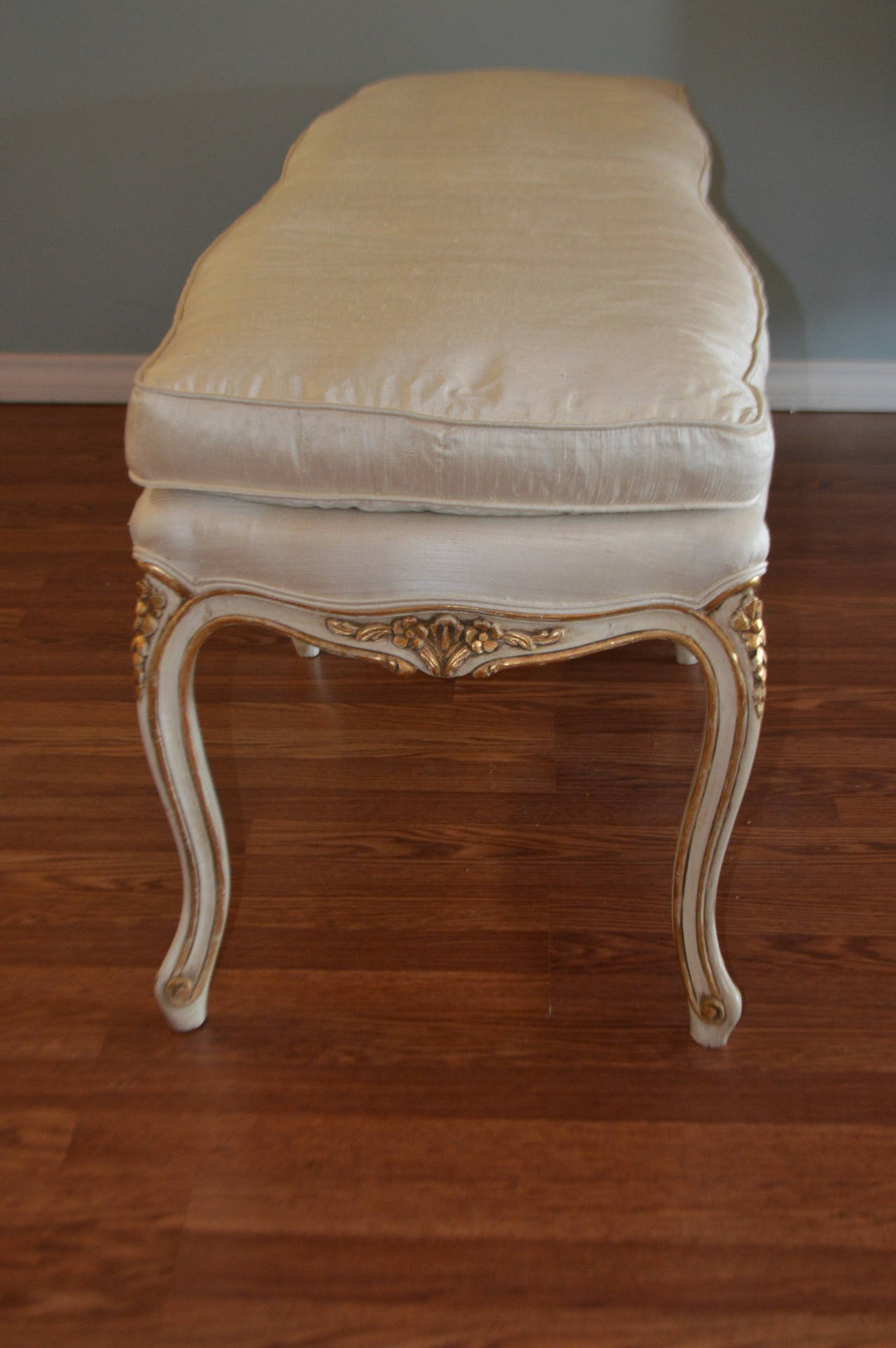 Louis XV Style Bench Showing Painted Showing Gilt Accent, for Custom Order In New Condition For Sale In Oakville, ON