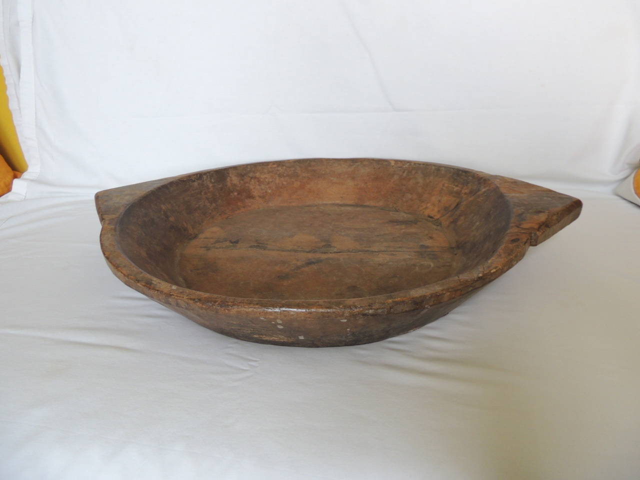 Large hand carved center piece, bowl with handles. Nice antique patina. (heavy)