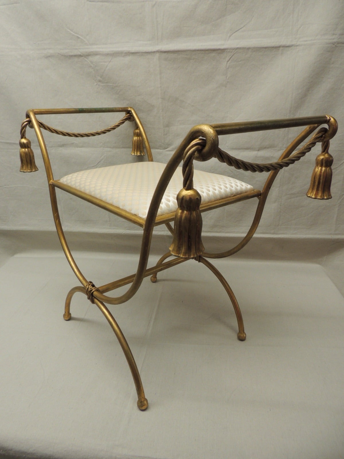 Italian Hollywood Regency Gilded Rope and Tassel Bench.