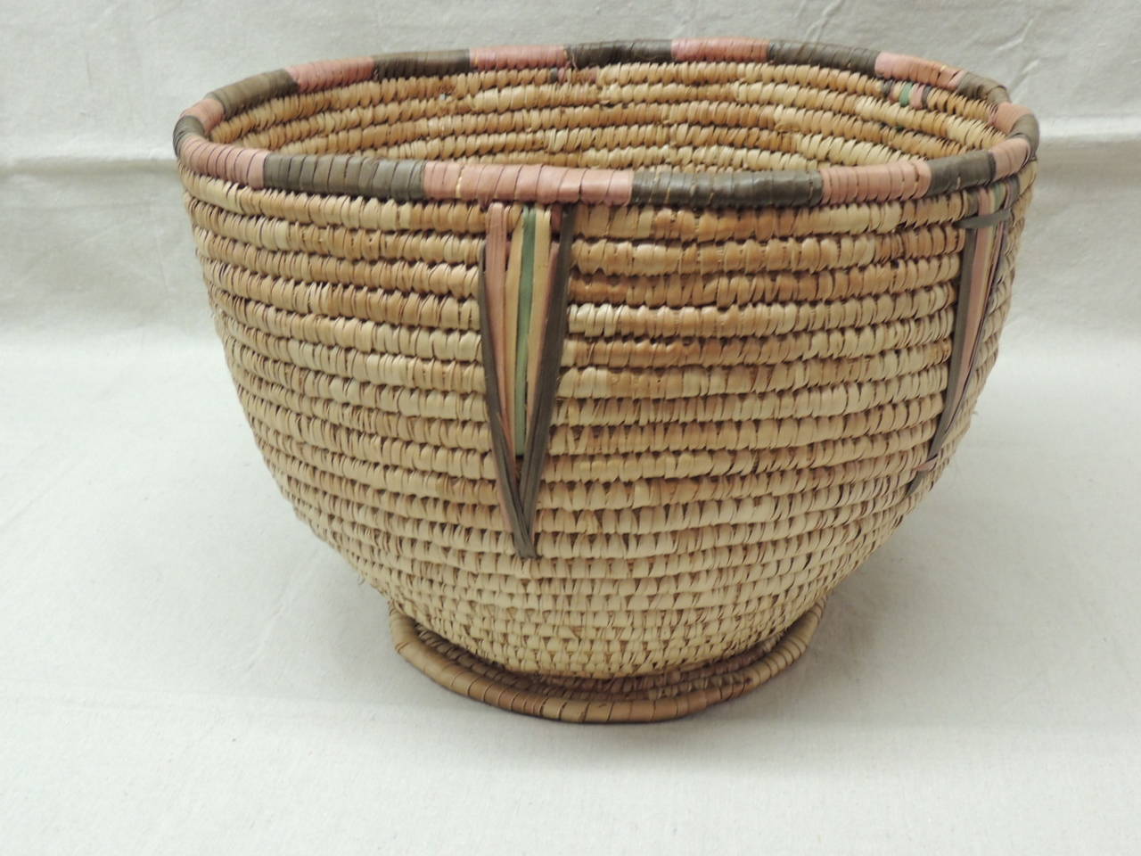 Folk Art Round American Indian Tribal Basket