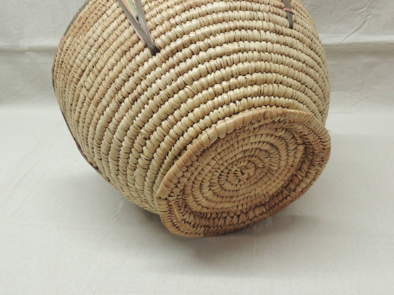 Round American Indian Tribal Basket In Good Condition In Oakland Park, FL