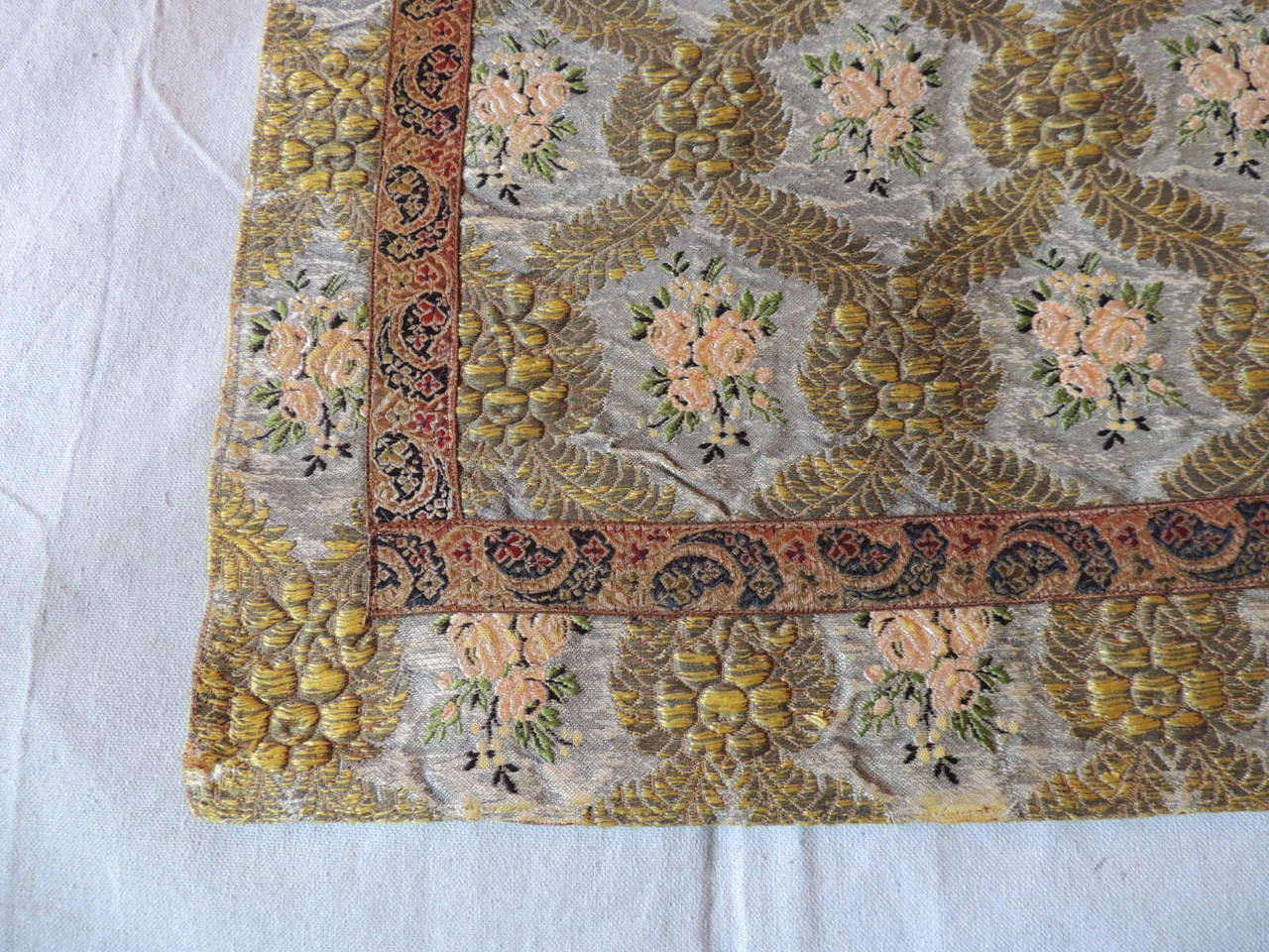 French Brocade Antique Textile In Good Condition For Sale In Oakland Park, FL
