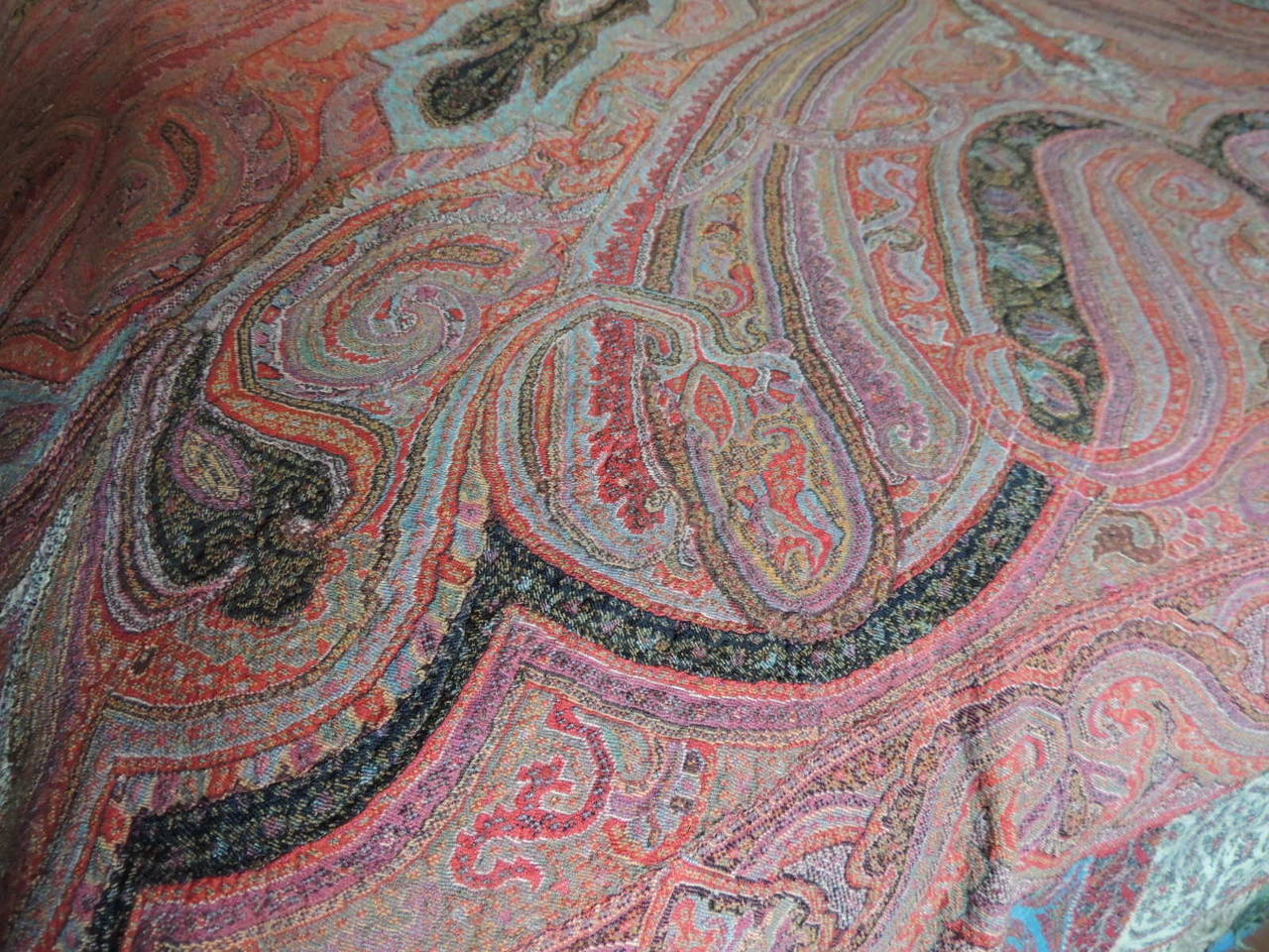 19th Century Kashmir Paisley Shawl with Borders In Good Condition In Oakland Park, FL
